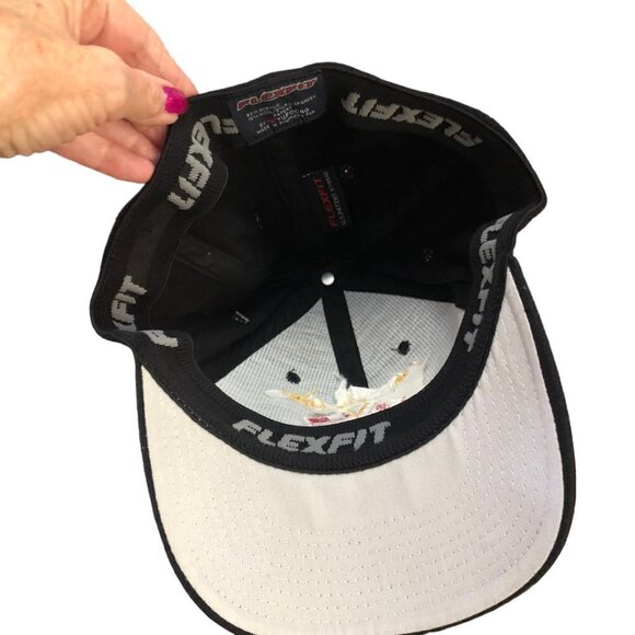 NWT Interlaken Fisheries Hat Cap Black Flexfit Precurved Bill Fishing Boat New - Picture 6 of 8